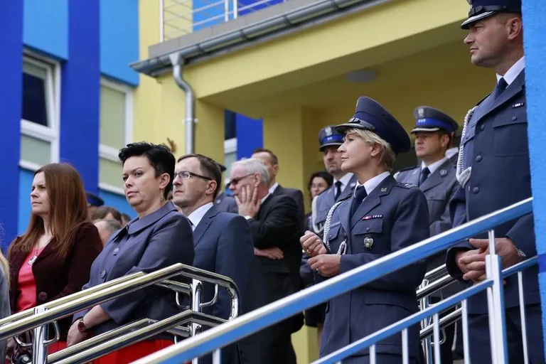 Ostrowscy policjanci odznaczeni (zdjęcia, wideo)