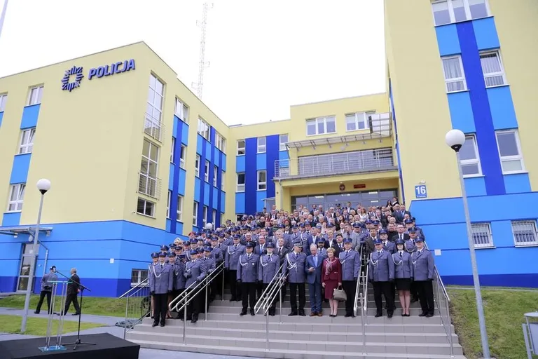 Ostrowscy policjanci odznaczeni (zdjęcia, wideo)