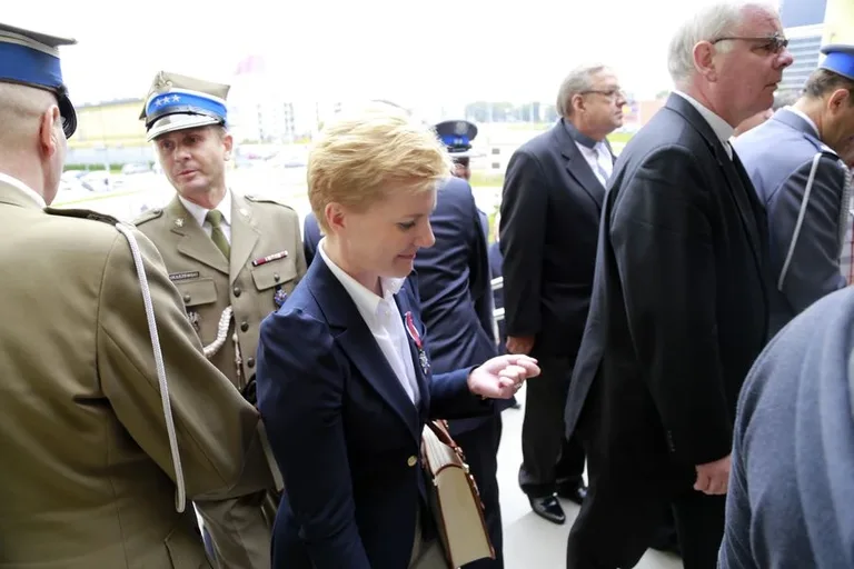 Ostrowscy policjanci odznaczeni (zdjęcia, wideo)