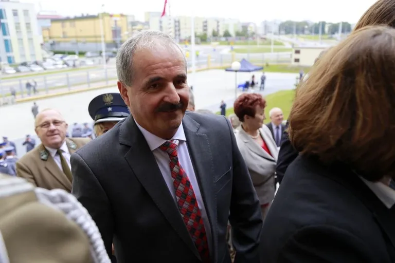 Ostrowscy policjanci odznaczeni (zdjęcia, wideo)