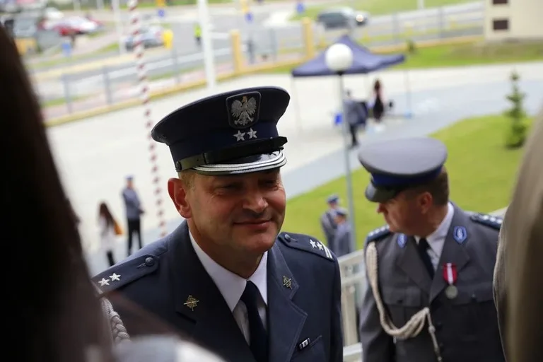 Ostrowscy policjanci odznaczeni (zdjęcia, wideo)