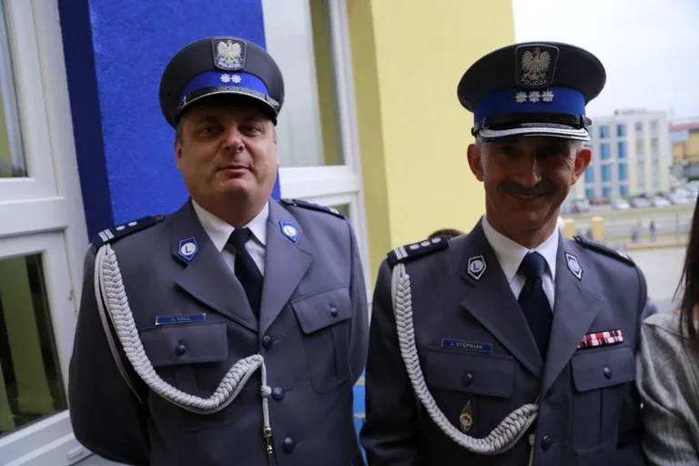 Ostrowscy policjanci odznaczeni (zdjęcia, wideo)