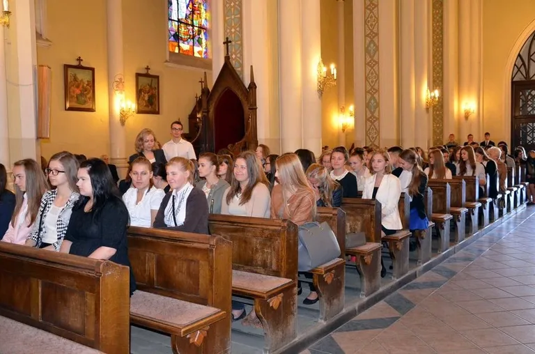 Ostrowski ogólniak ma już 105 lat (zdjęcia)