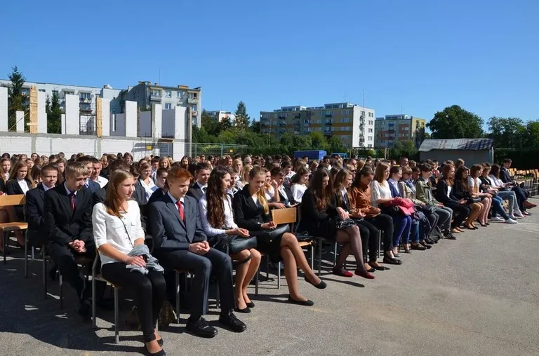 Ostrowski ogólniak ma już 105 lat (zdjęcia)
