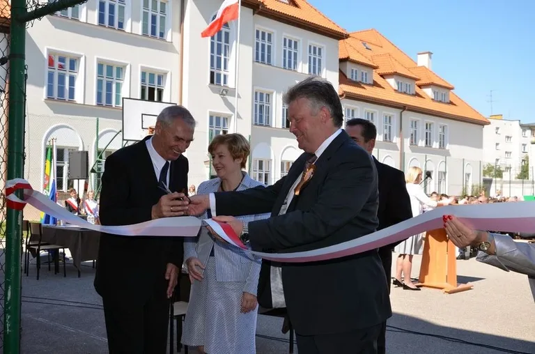Ostrowski ogólniak ma już 105 lat (zdjęcia)