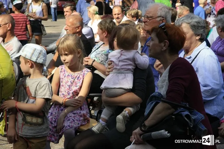Trwają Dożynki Gminne w Komorowie (zdjęcia)