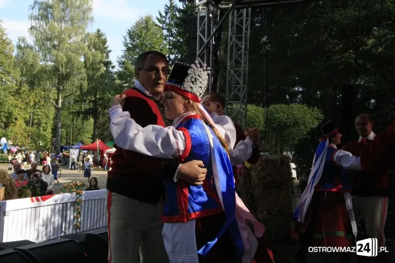 Trwają Dożynki Gminne w Komorowie (zdjęcia)