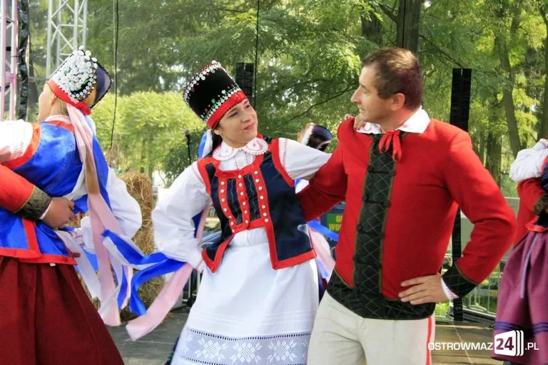 Trwają Dożynki Gminne w Komorowie (zdjęcia)