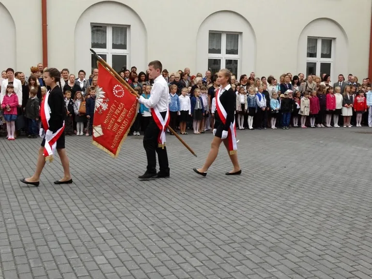 SP nr 1 rozpoczęła rok szkolny (zdjęcia)