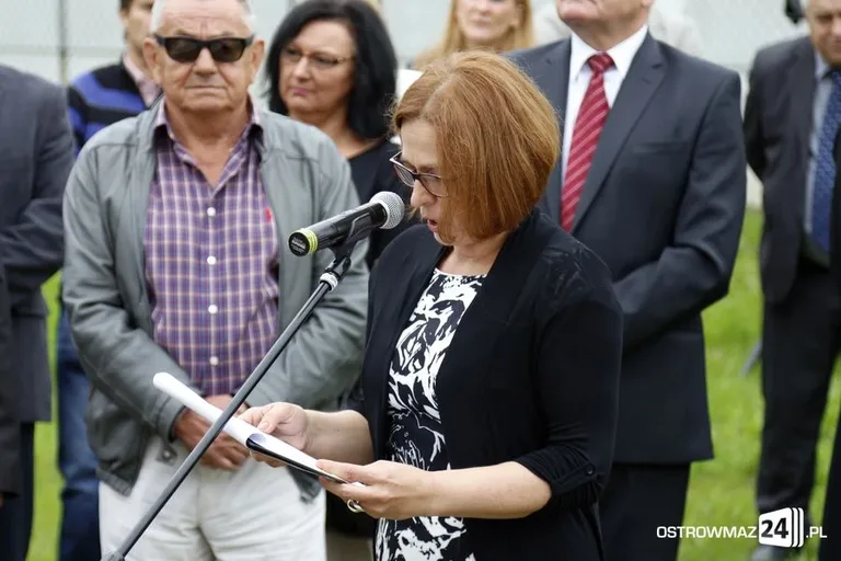 Rozpoczęcie roku szkolnego w ostrowskich szkołach (zdjęcia)