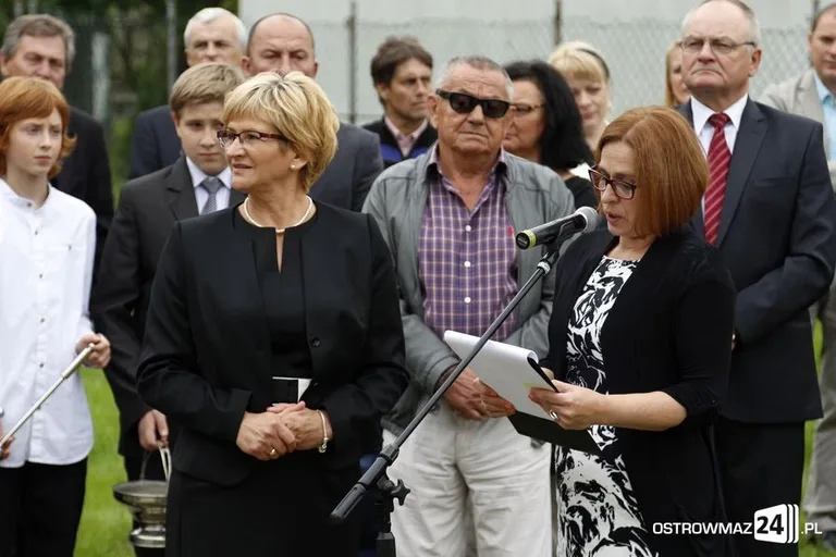 Rozpoczęcie roku szkolnego w ostrowskich szkołach (zdjęcia)