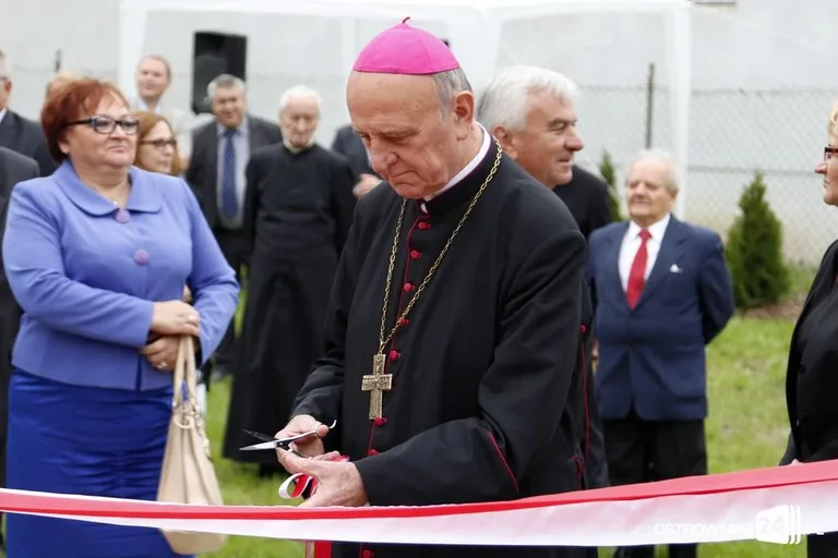 Rozpoczęcie roku szkolnego w ostrowskich szkołach (zdjęcia)
