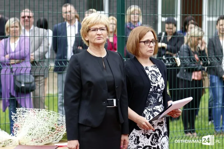Rozpoczęcie roku szkolnego w ostrowskich szkołach (zdjęcia)