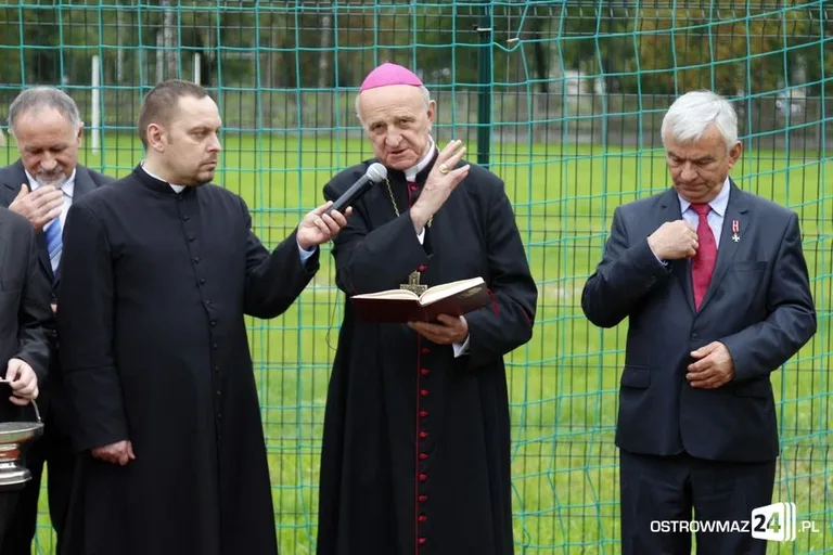 Rozpoczęcie roku szkolnego w ostrowskich szkołach (zdjęcia)