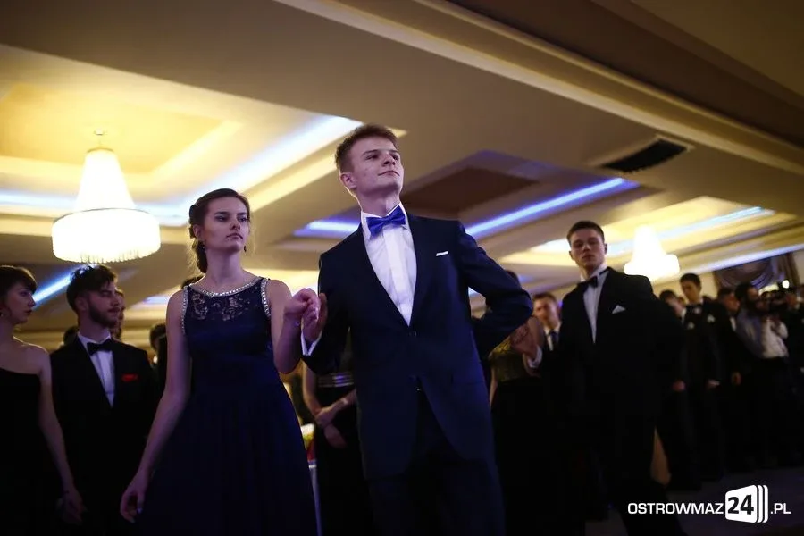 Studniówka LO w Ostrowi Mazowieckiej (zdjęcia, wideo)