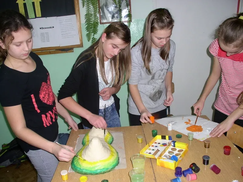 Zajęcia projektowe uczniów z Małkini (zdjęcia)