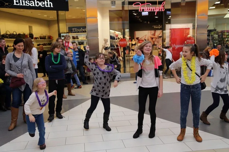 Zumba dla dzieci w Galerii Bursztynowej (zdjęcia, wideo)
