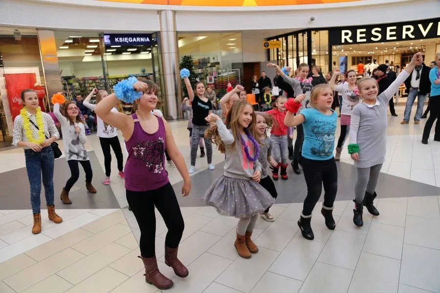 Zumba dla dzieci w Galerii Bursztynowej (zdjęcia, wideo)