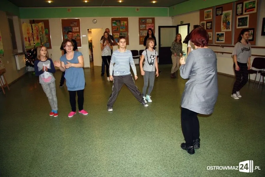 Taneczne popołudnie w domu kultury (zdjęcia)