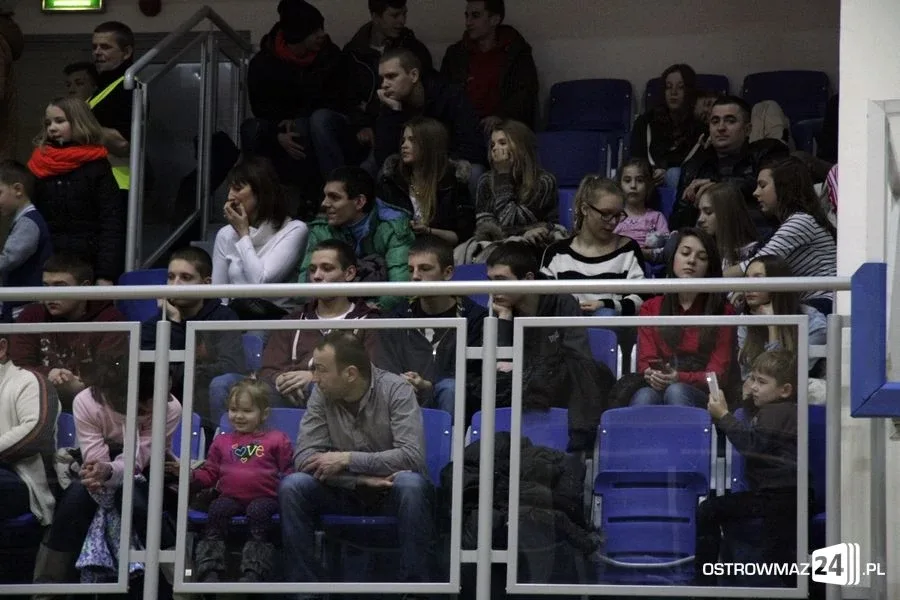 Sokół uległ przy Trębickiego (zdjęcia, wideo)