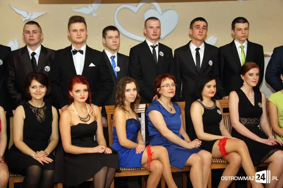 Studniówka ZS CKR w Starym Lubiejewie (zdjęcia, wideo)