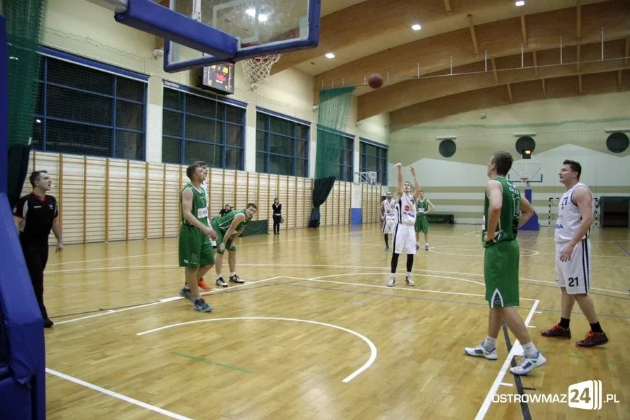 Sokół uległ przy Trębickiego (zdjęcia, wideo)