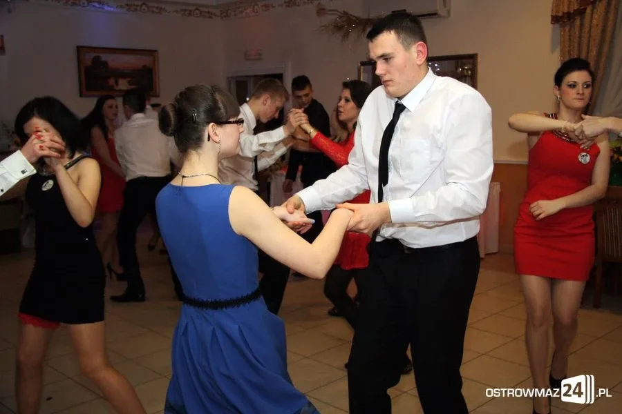 Studniówka ZS CKR w Starym Lubiejewie (zdjęcia, wideo)
