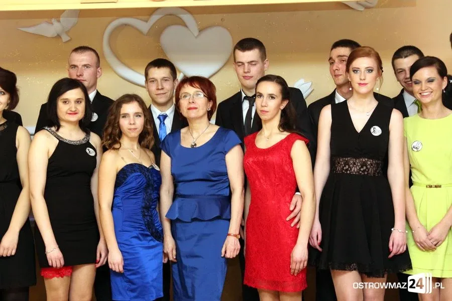 Studniówka ZS CKR w Starym Lubiejewie (zdjęcia, wideo)