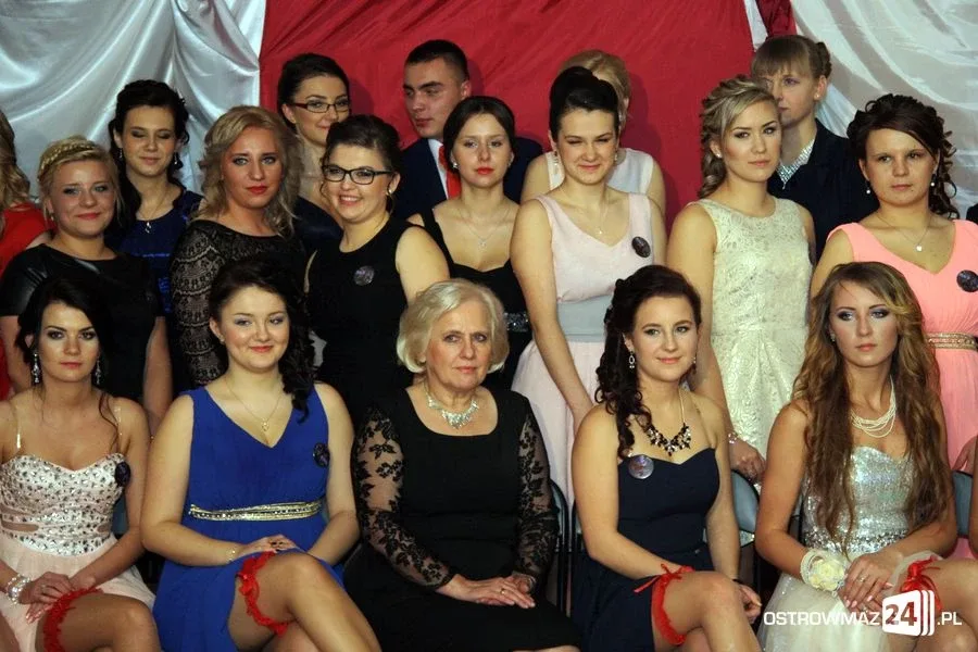 Studniówka Zespołu Szkół w Małkini Górnej (zdjęcia, wideo)