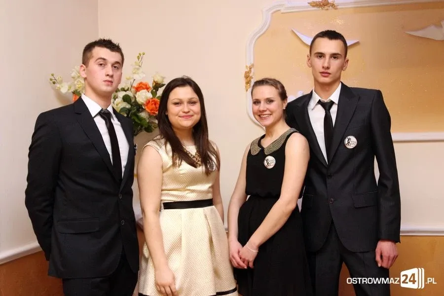Studniówka ZS CKR w Starym Lubiejewie (zdjęcia, wideo)
