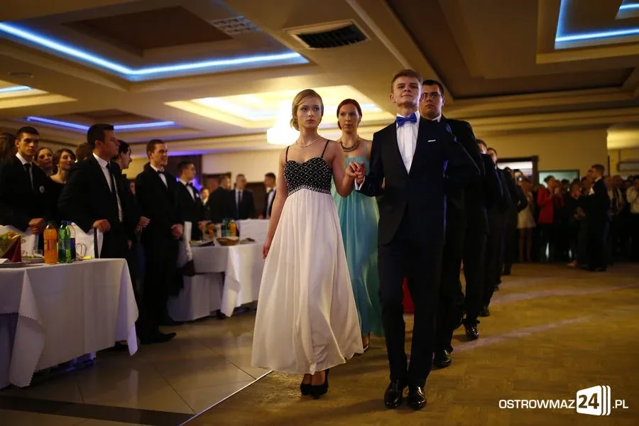 Studniówka LO w Ostrowi Mazowieckiej (zdjęcia, wideo)