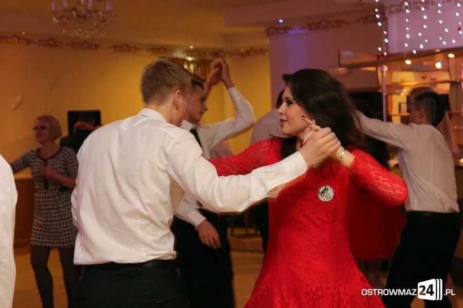 Studniówka ZS CKR w Starym Lubiejewie (zdjęcia, wideo)