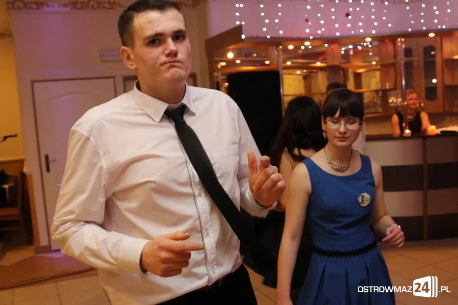 Studniówka ZS CKR w Starym Lubiejewie (zdjęcia, wideo)