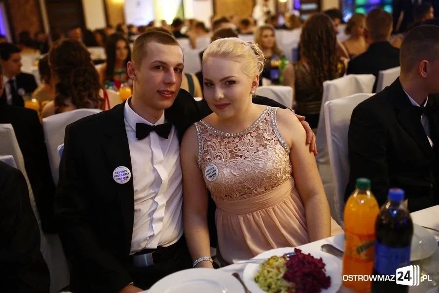 Studniówka LO w Ostrowi Mazowieckiej (zdjęcia, wideo)
