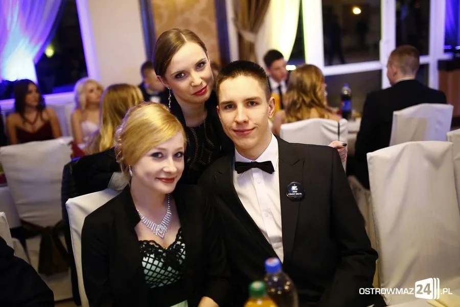 Studniówka LO w Ostrowi Mazowieckiej (zdjęcia, wideo)