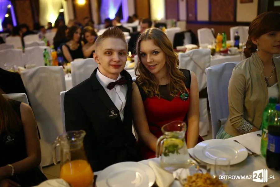 Studniówka LO w Ostrowi Mazowieckiej (zdjęcia, wideo)