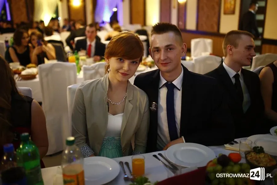 Studniówka LO w Ostrowi Mazowieckiej (zdjęcia, wideo)