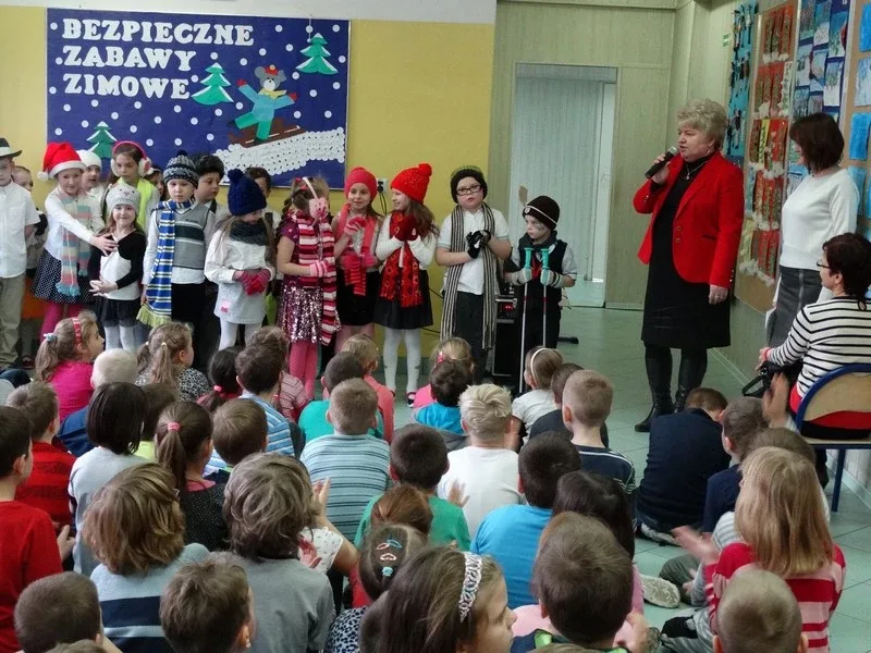 Bezpieczne zabawy zimowe (zdjęcia)