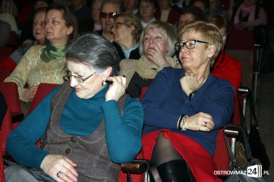 Dziecko w literaturze i sztuce na wykładzie UTW
