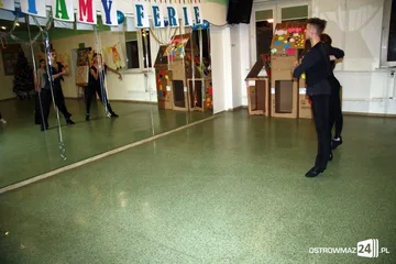 Nauka tańca towarzyskiego w MDK (zdjęcia)