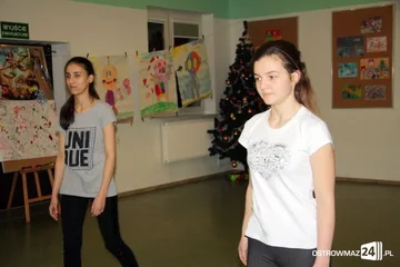 Nauka tańca towarzyskiego w MDK (zdjęcia)