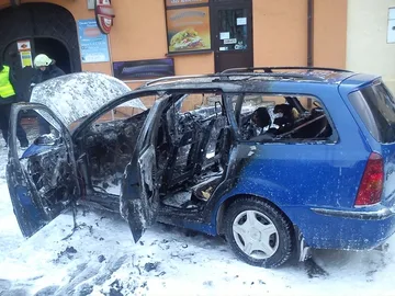 Pożar samochodu na ul. Batorego (nowe zdjęcia)