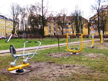 Nowe 'siłownie pod chmurką' w ostrowskiej gminie (zdjęcia)