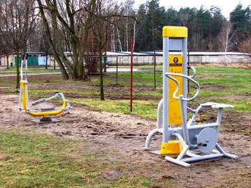 Nowe 'siłownie pod chmurką' w ostrowskiej gminie (zdjęcia)