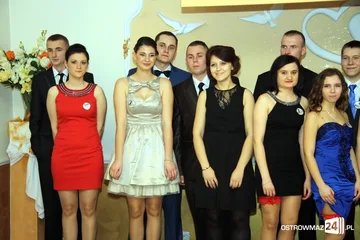 Studniówka ZS CKR w Starym Lubiejewie (zdjęcia, wideo)
