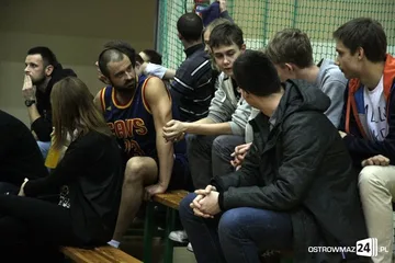Sokół uległ przy Trębickiego (zdjęcia, wideo)