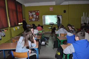 Zajęcia projektowe uczniów z Małkini (zdjęcia)