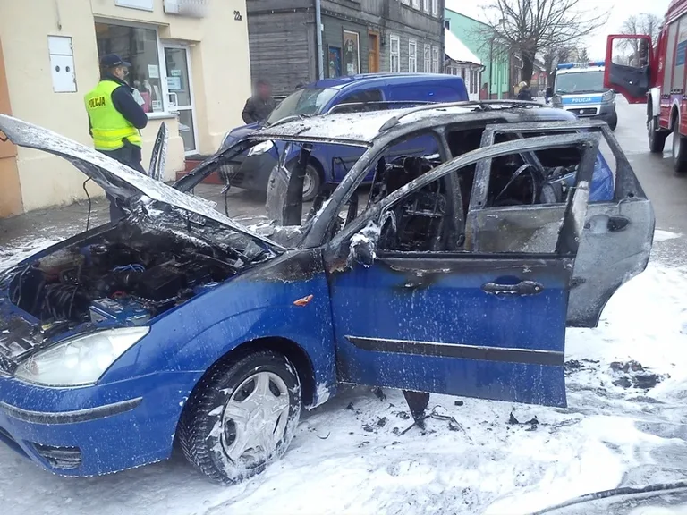 Pożar samochodu na ul. Batorego (nowe zdjęcia)