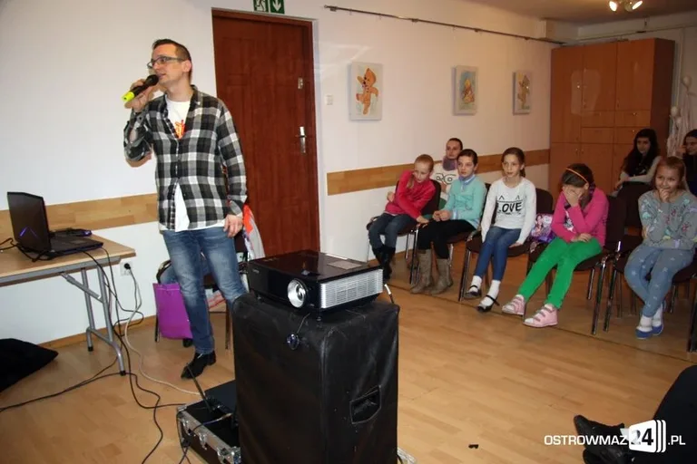 Śpiewająca środa z karaoke (zdjęcia)