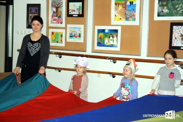 Zaczarowana podróż w domu kultury (zdjęcia)